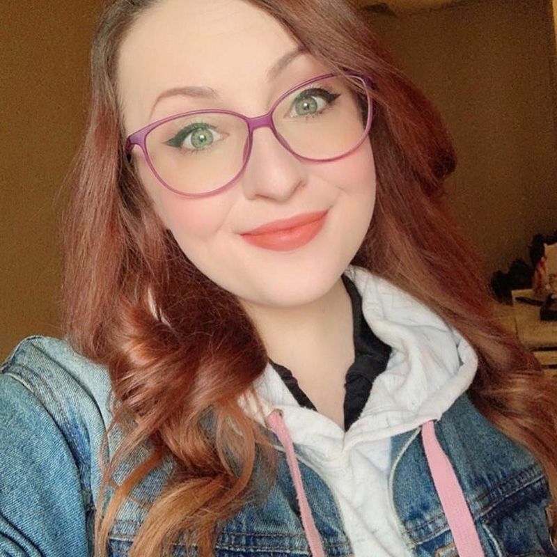 Lizz Robinett